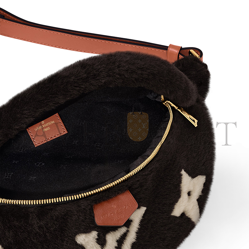 LOUIS VUITTON BUMBAG M11799 (37*14*13cm) LOUIS VUITTON BUMBAG M11799 (37*14*13cm)